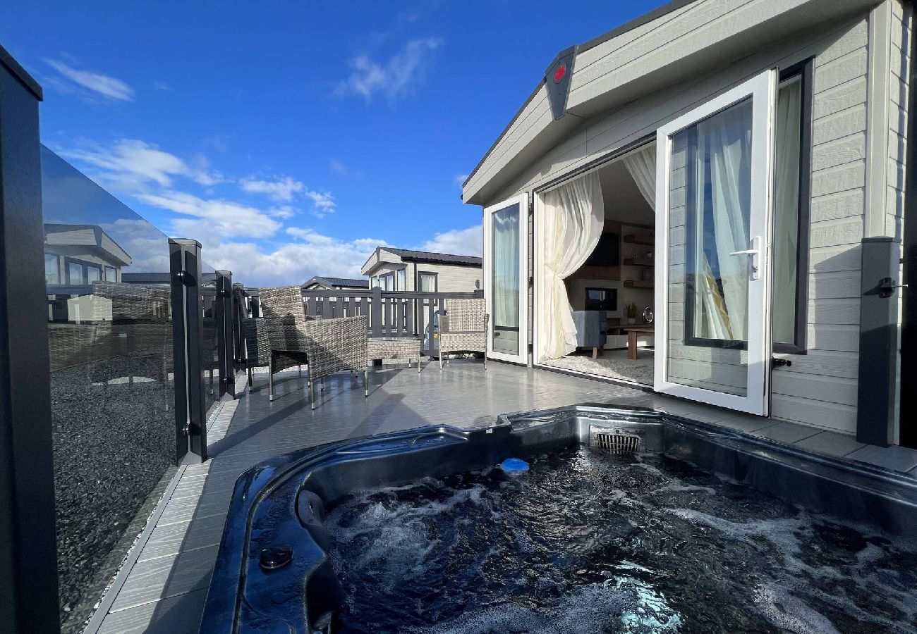 Chalet in St Andrews - Lodge 1 Stewarts Resort, St Andrews