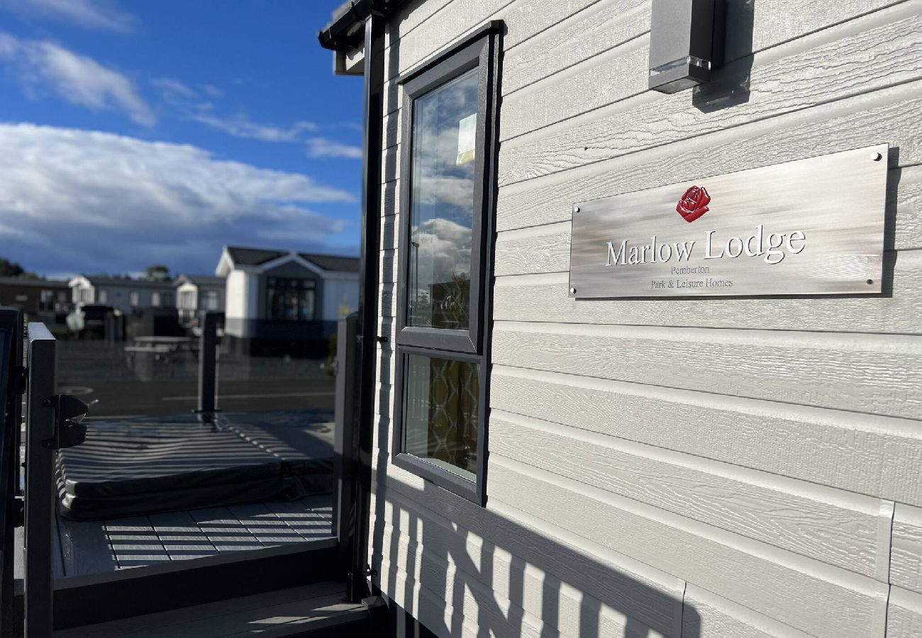 Chalet in St Andrews - Lodge 1 Stewarts Resort, St Andrews