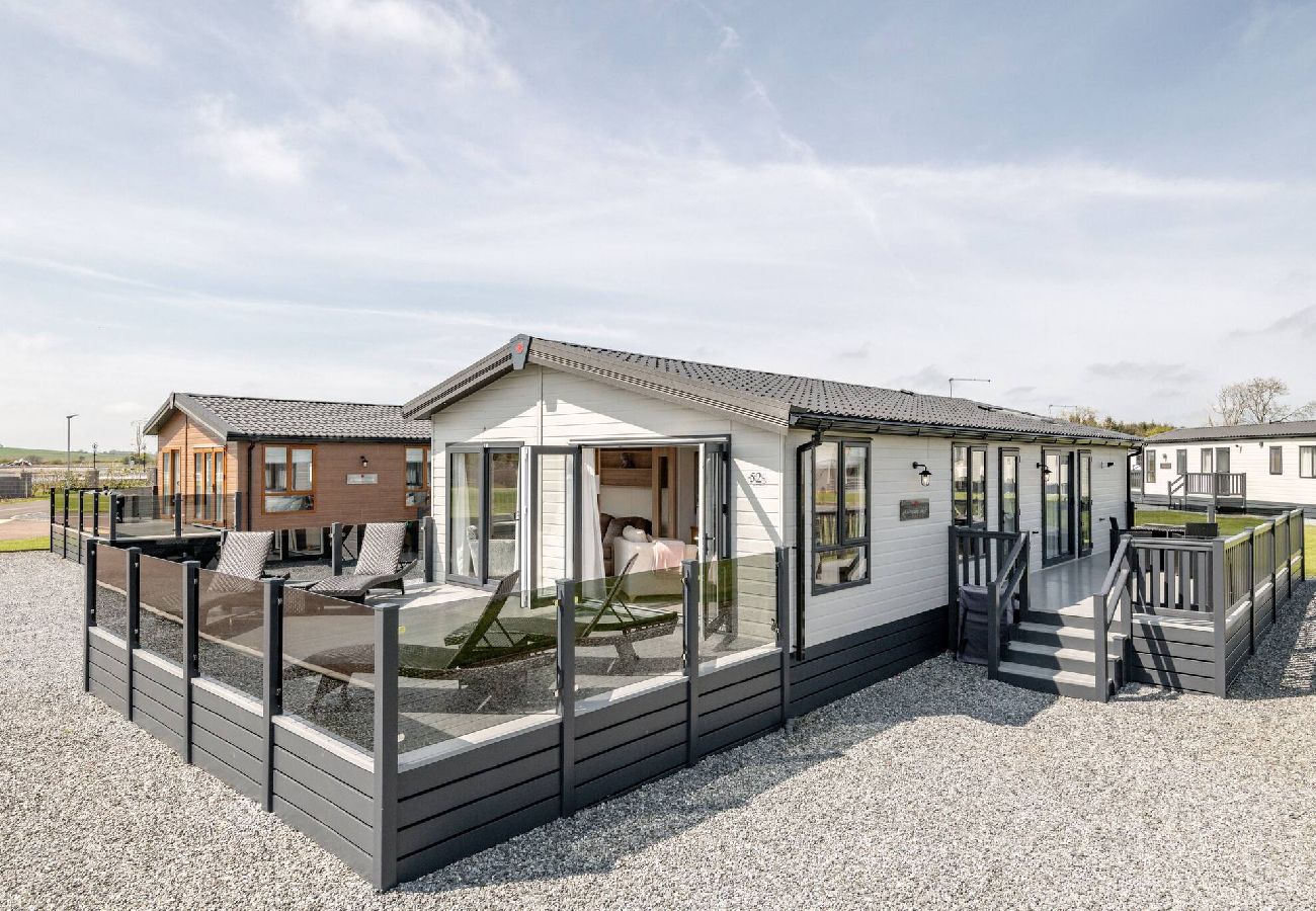 Chalet in St Andrews - Lodge 52 Stewarts Resort, St Andrews