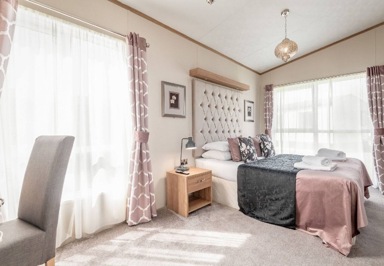 Chalet in St Andrews - Lodge 52 Stewarts Resort, St Andrews