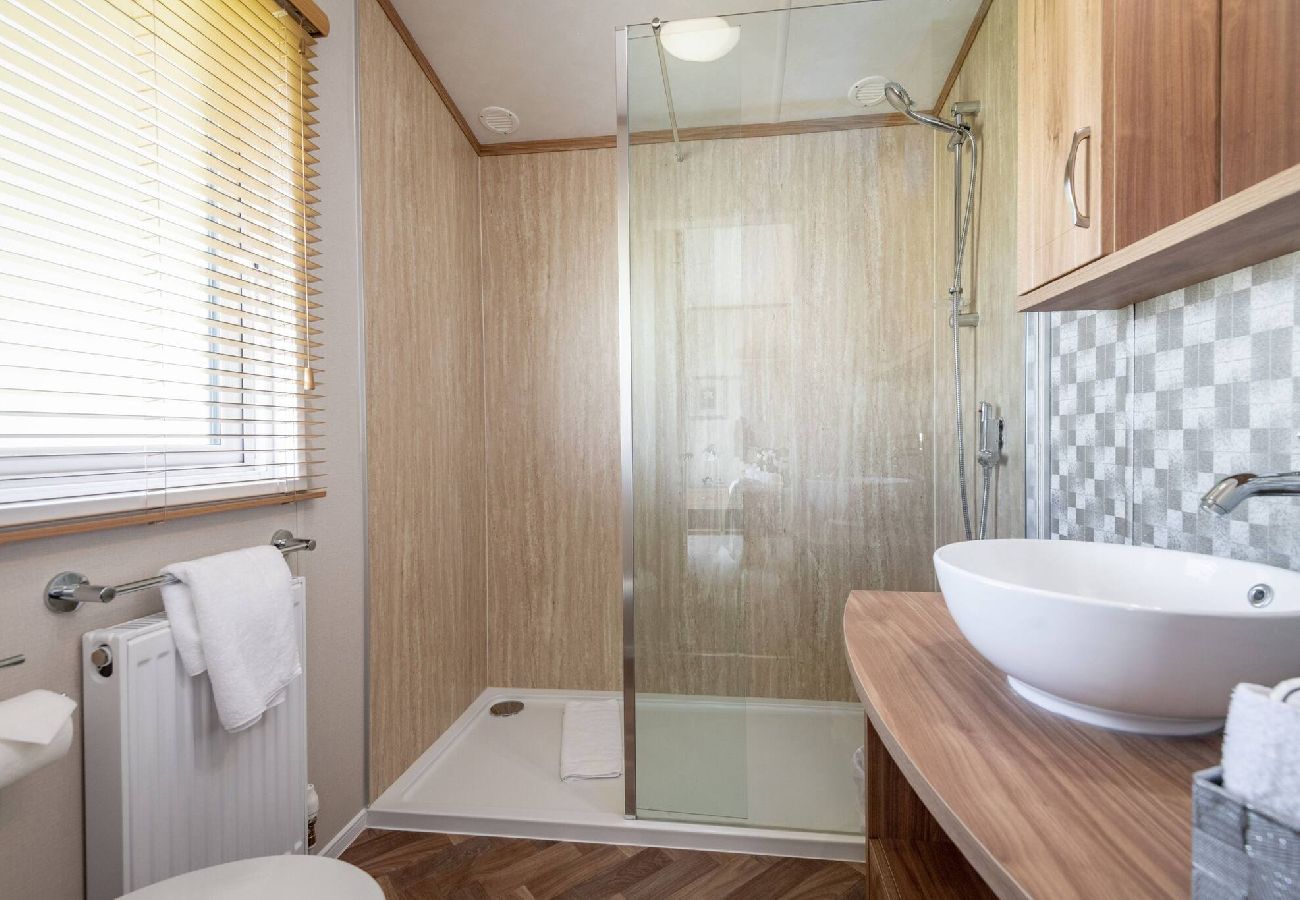 Chalet in St Andrews - Lodge 52 Stewarts Resort, St Andrews