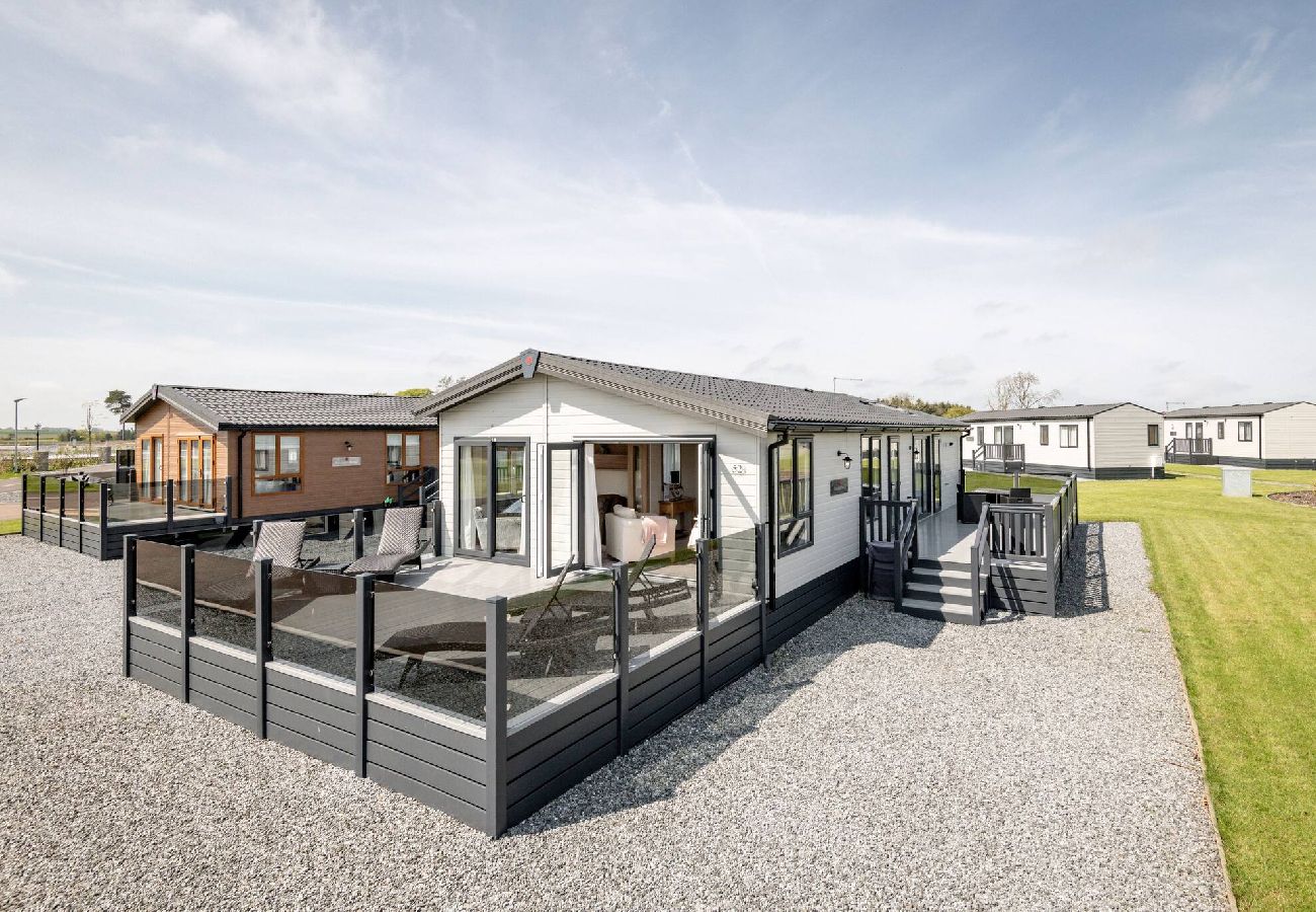 Chalet in St Andrews - Lodge 52 Stewarts Resort, St Andrews