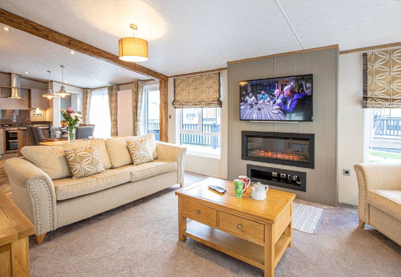 Chalet in St Andrews - Lodge 26 Stewarts Resort, St Andrews