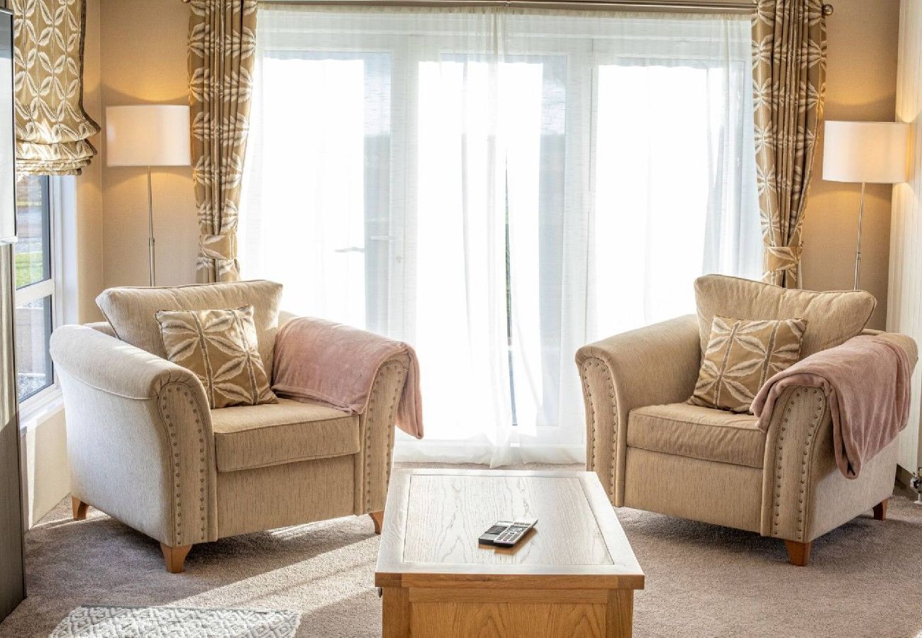 Chalet in St Andrews - Lodge 26 Stewarts Resort, St Andrews