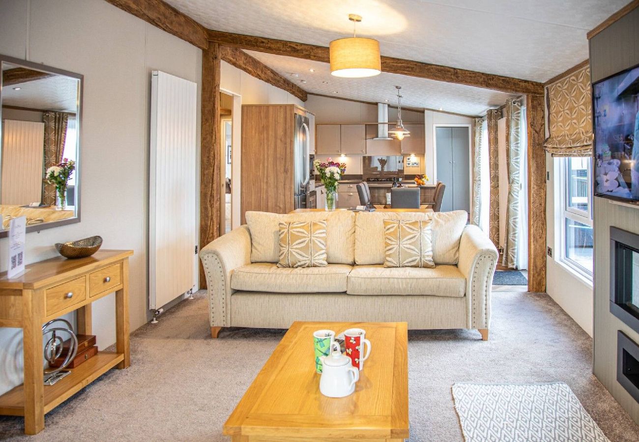 Chalet in St Andrews - Lodge 26 Stewarts Resort, St Andrews