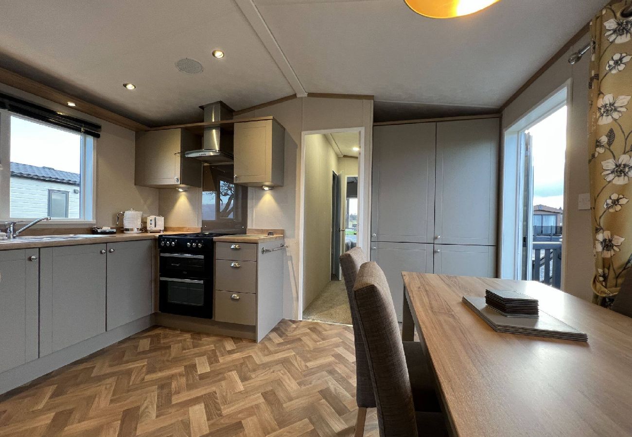 Chalet in St Andrews - Lodge 31 Stewarts Resort, St Andrews