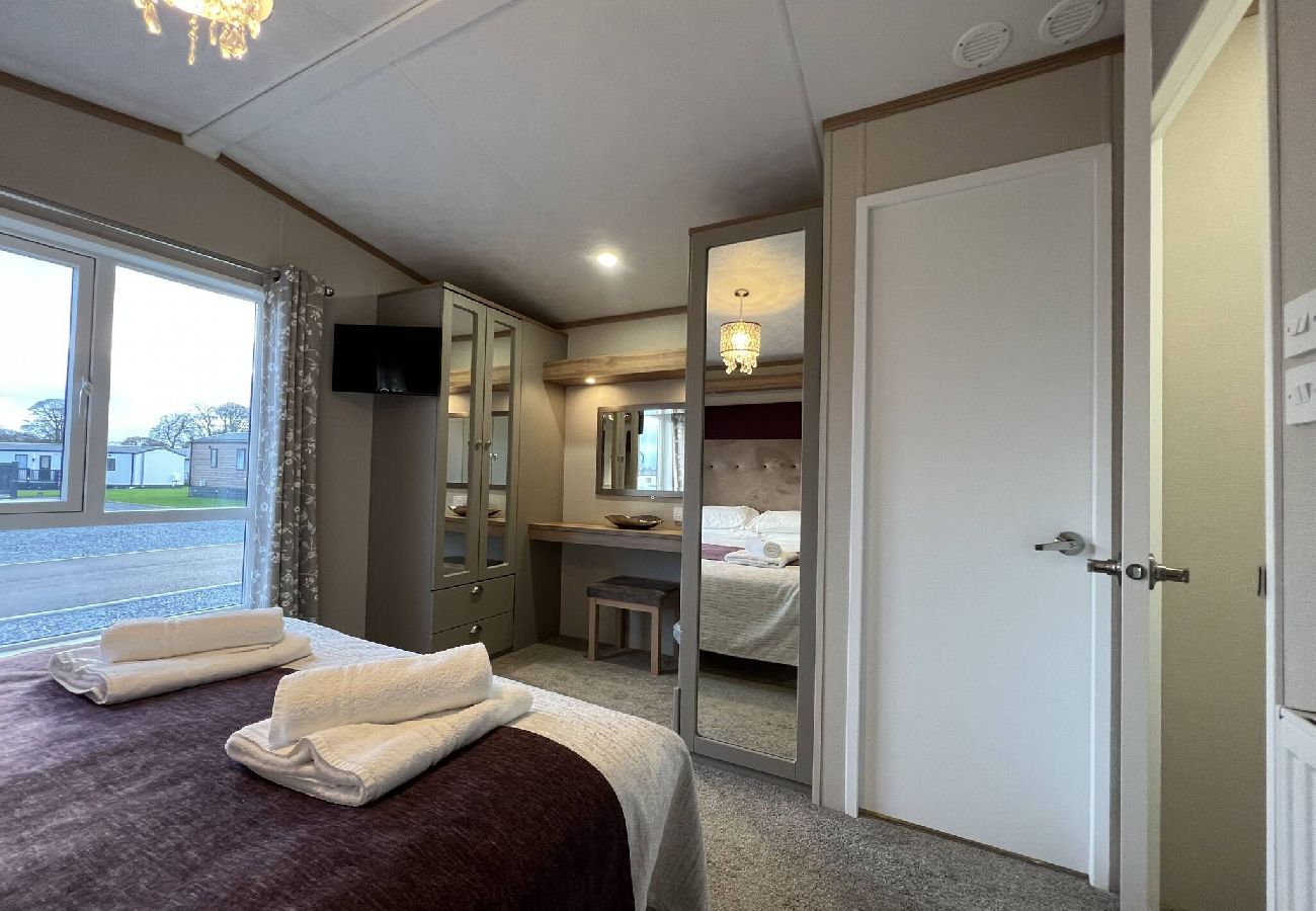 Chalet in St Andrews - Lodge 31 Stewarts Resort, St Andrews