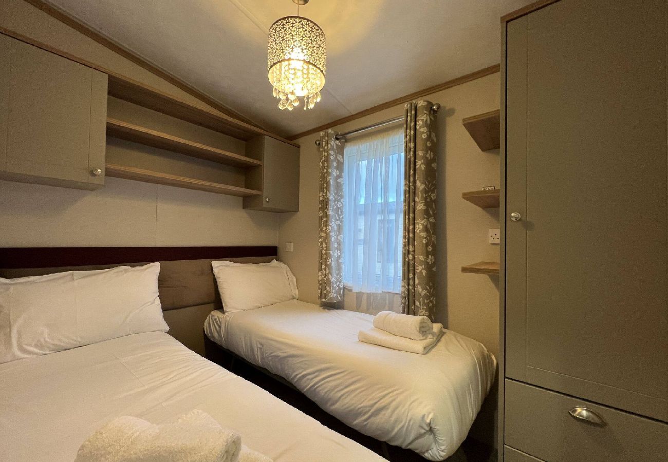 Chalet in St Andrews - Lodge 31 Stewarts Resort, St Andrews