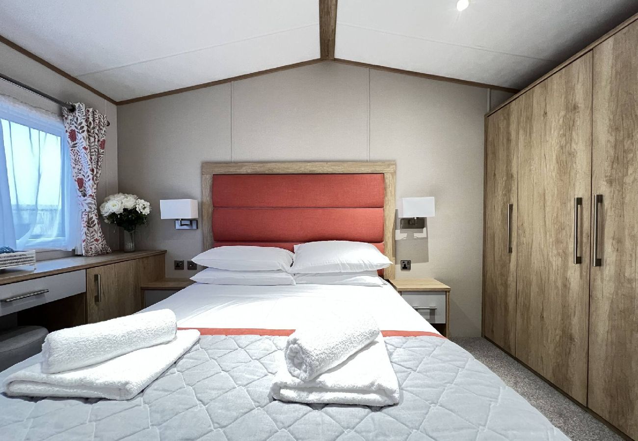 Chalet in St Andrews - Lodge 23 Stewarts Resort, St Andrews