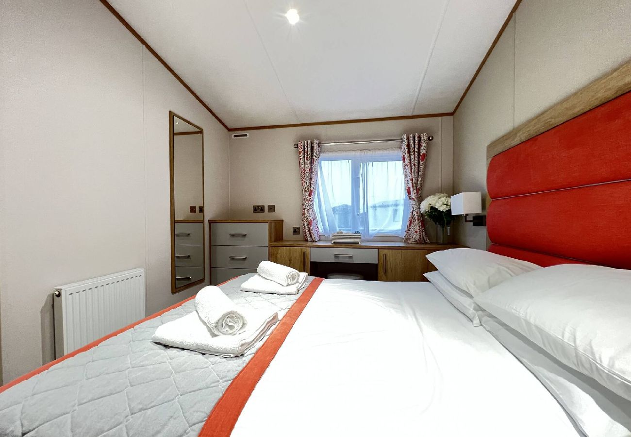 Chalet in St Andrews - Lodge 23 Stewarts Resort, St Andrews