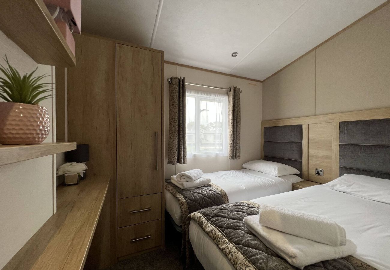 Chalet in St Andrews - Glen Isla Lodge 3, Stewarts Resort