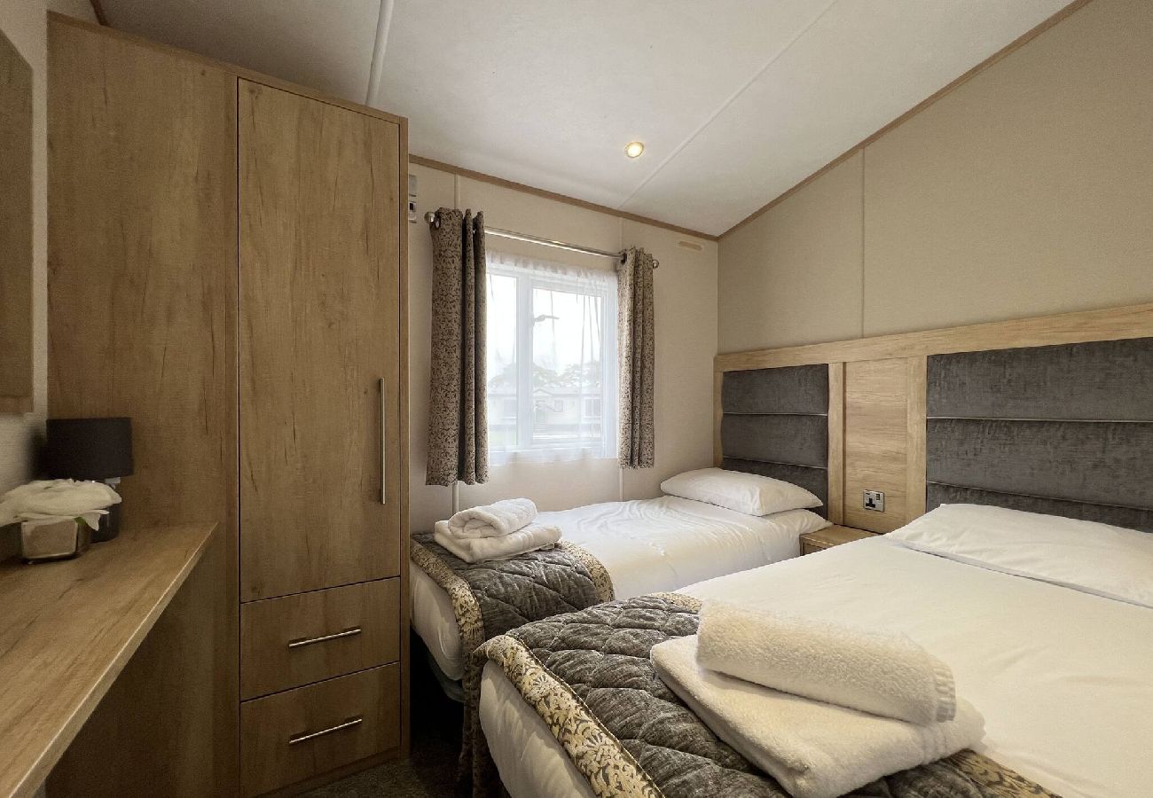 Chalet in St Andrews - Glen Isla Lodge 3, Stewarts Resort