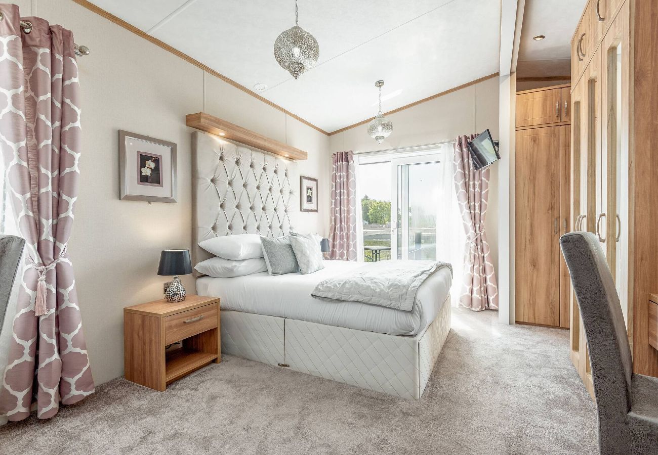 Chalet in St Andrews - Lodge 76 Stewarts Resort, St Andrews