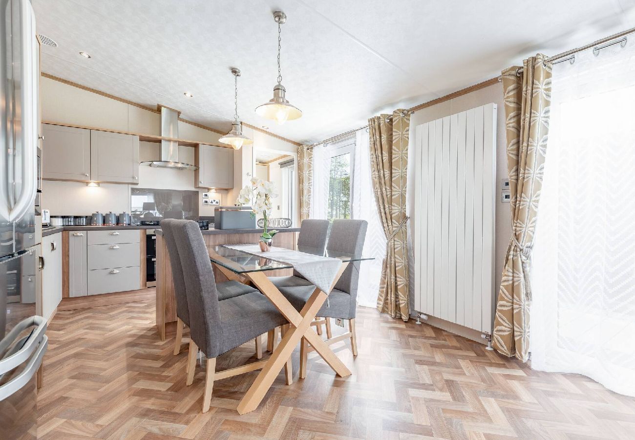 Chalet in St Andrews - Lodge 76 Stewarts Resort, St Andrews