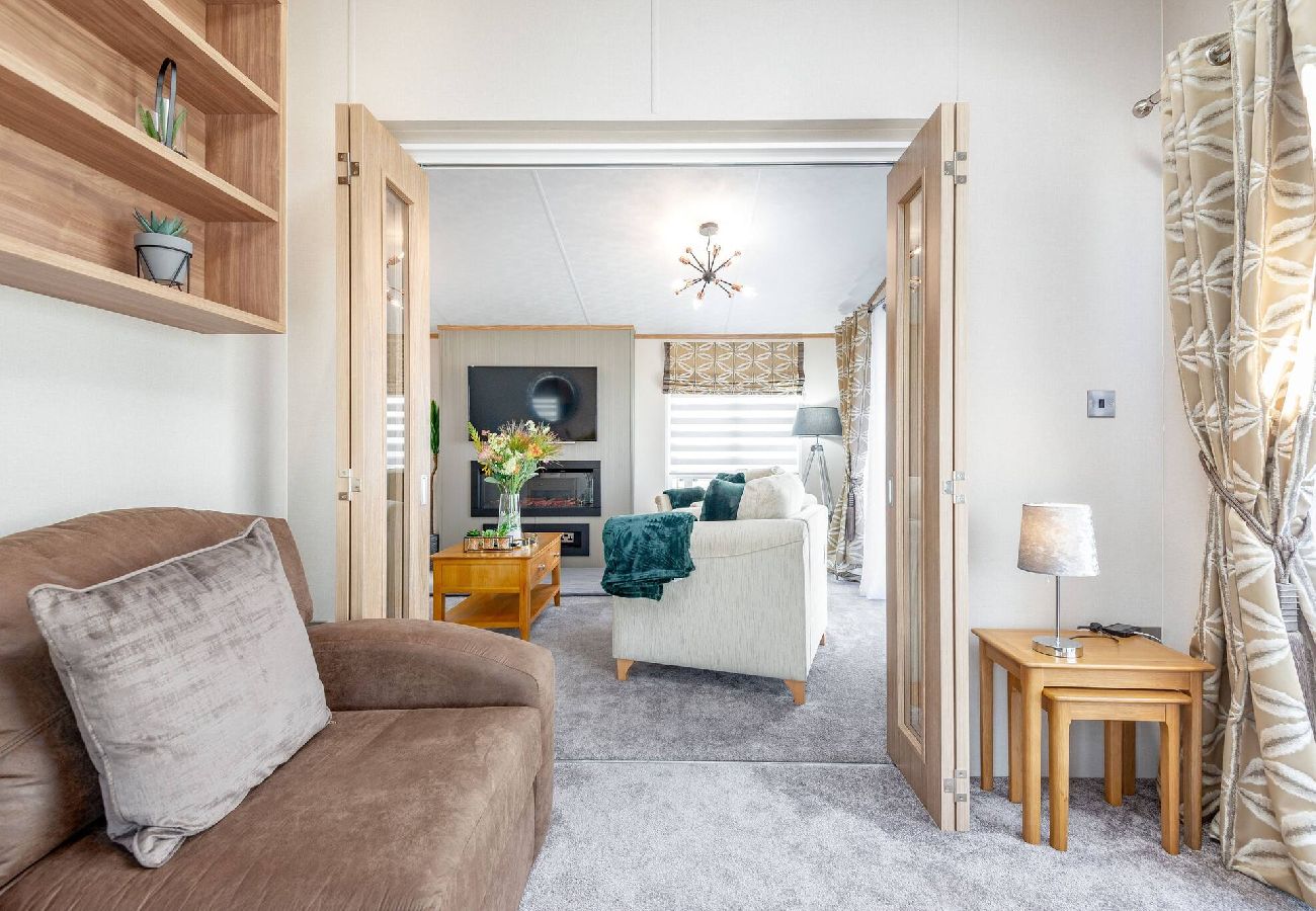 Chalet in St Andrews - Lodge 76 Stewarts Resort, St Andrews