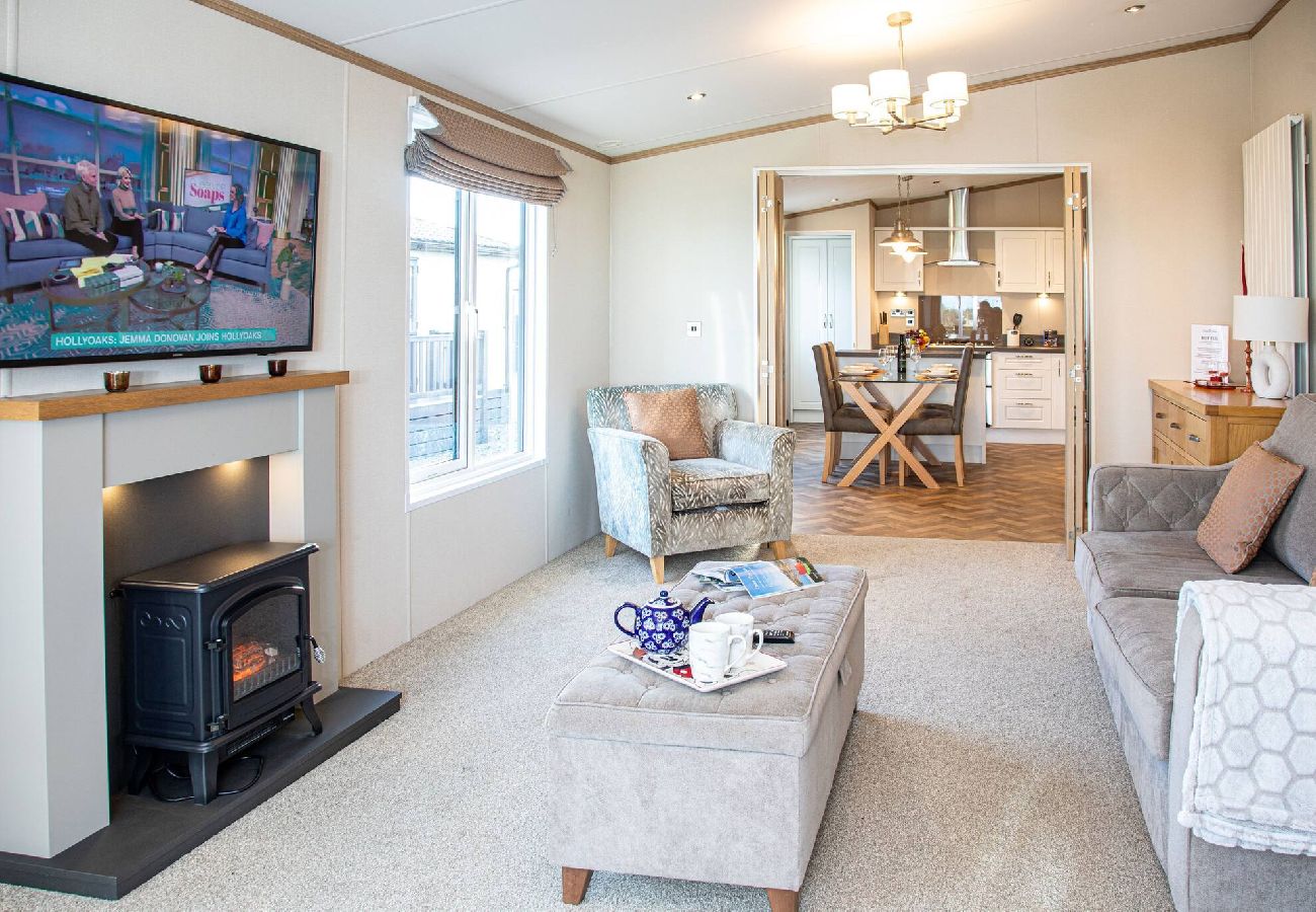 Chalet in St Andrews - Lodge 27 Stewarts Resort, St Andrews
