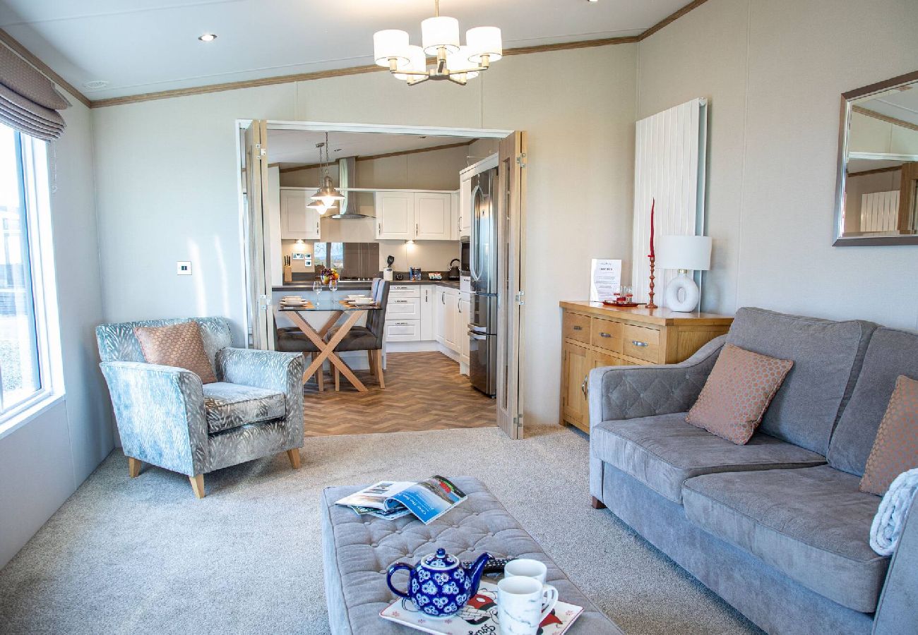 Chalet in St Andrews - Lodge 27 Stewarts Resort, St Andrews