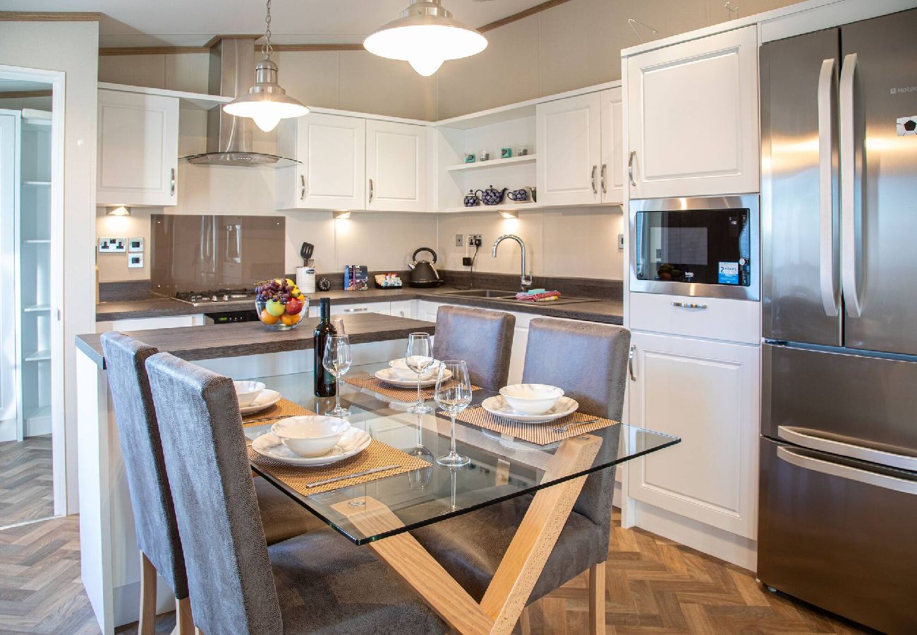 Chalet in St Andrews - Lodge 27 Stewarts Resort, St Andrews