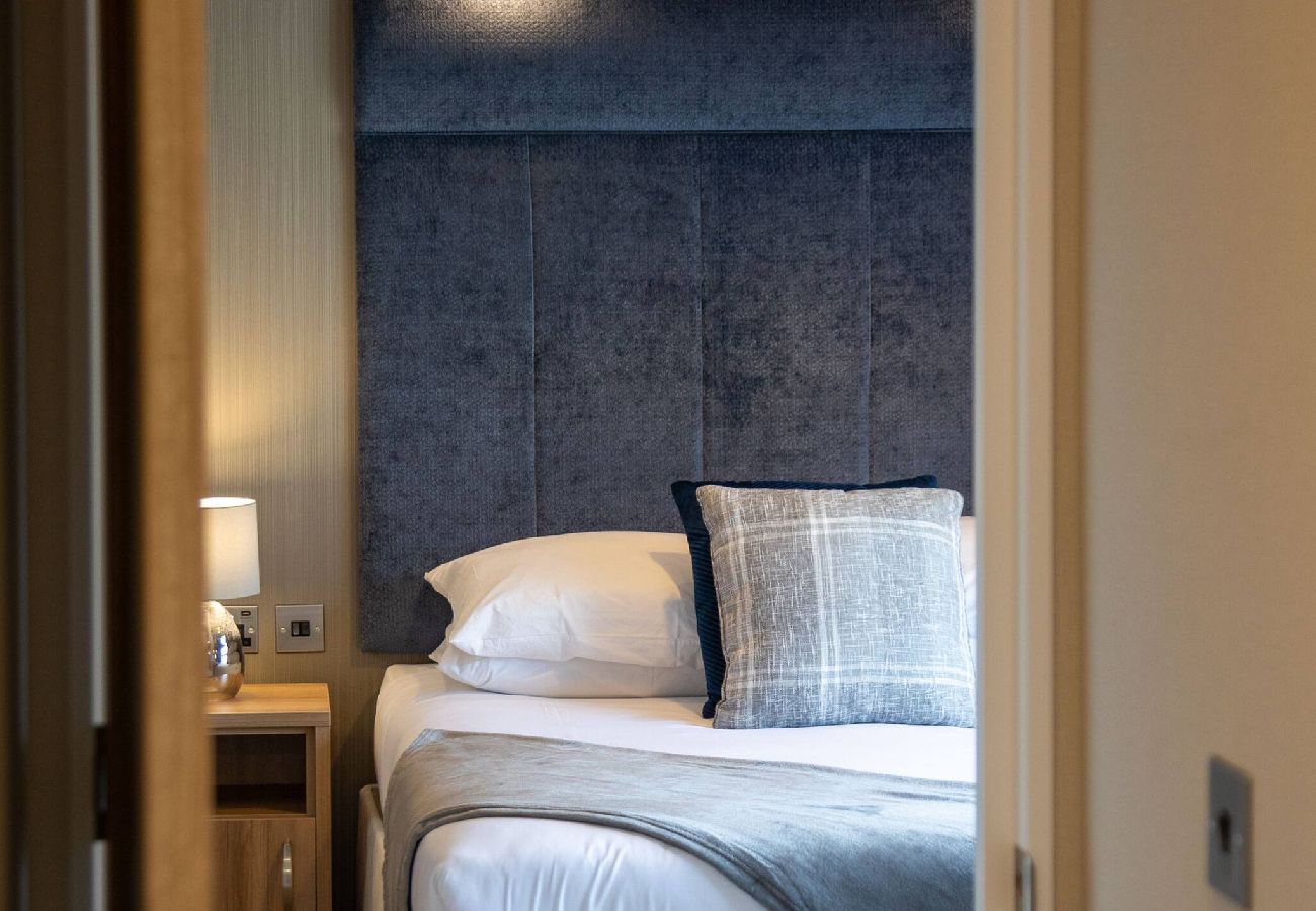 Chalet in St Andrews - Lodge 27 Stewarts Resort, St Andrews