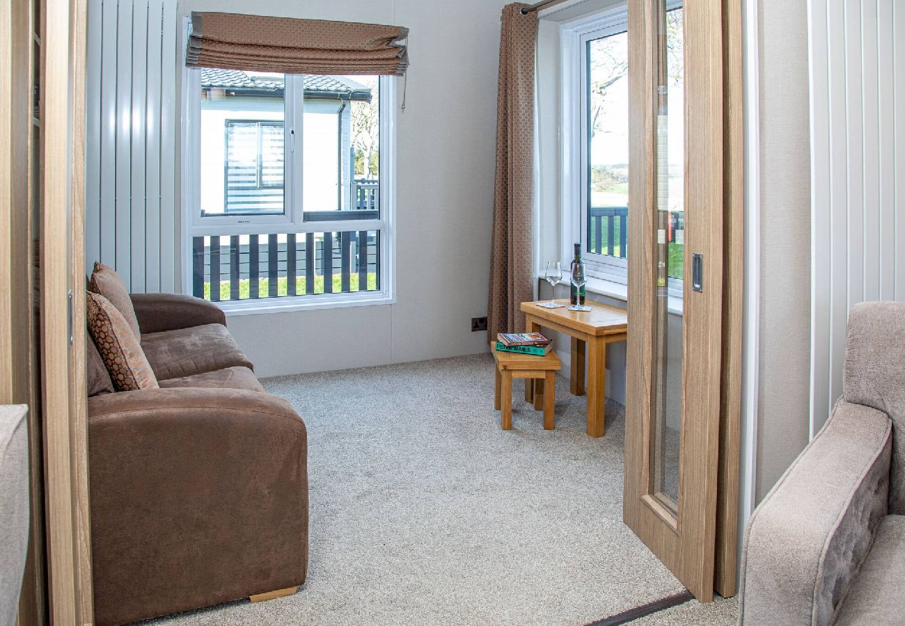 Chalet in St Andrews - Lodge 27 Stewarts Resort, St Andrews
