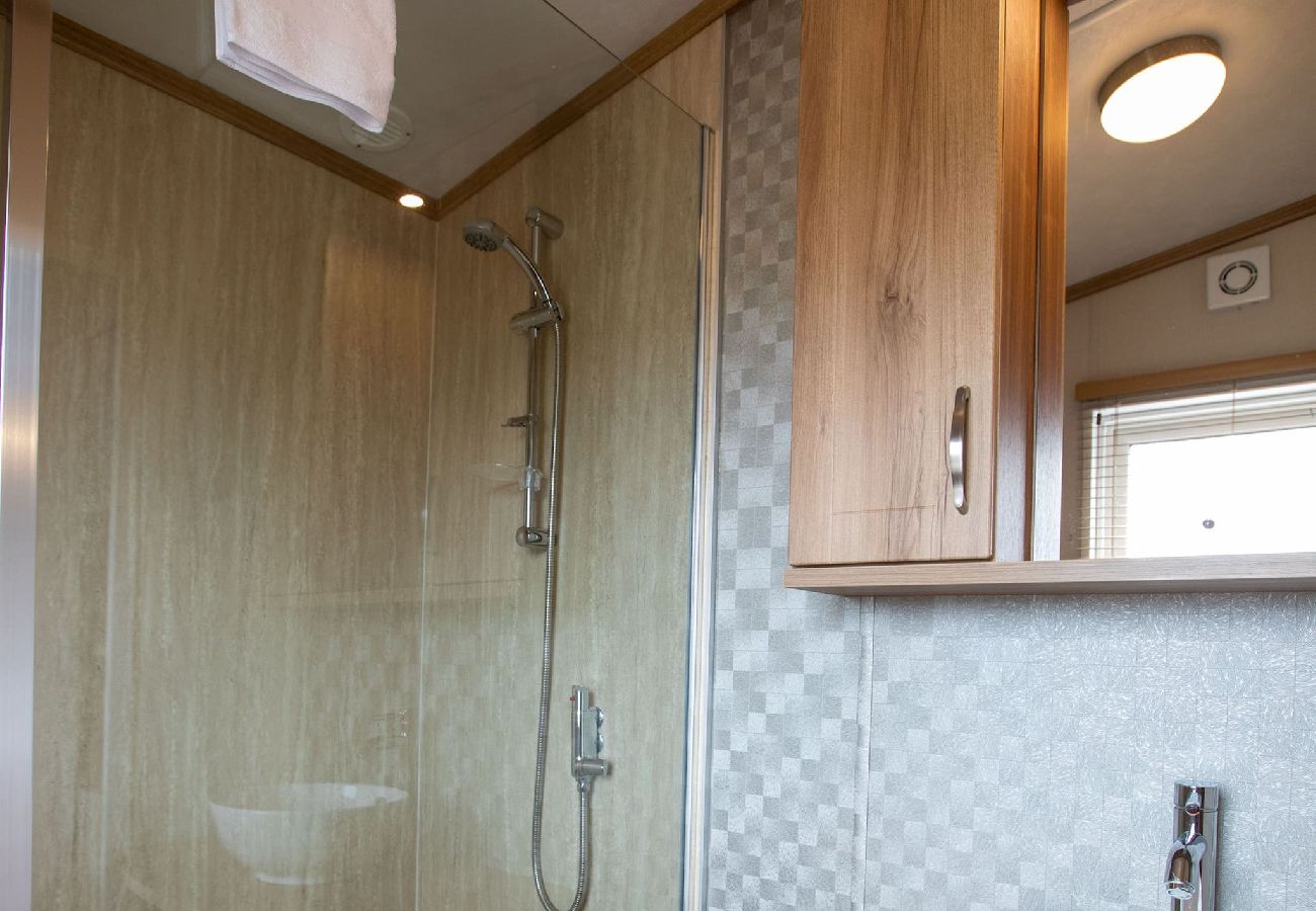 Chalet in St Andrews - Lodge 7 Stewarts Resort, St Andrews