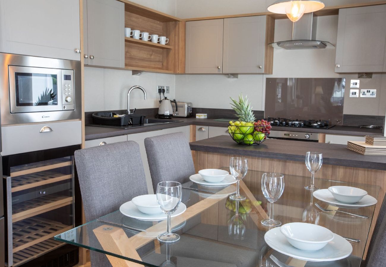 Chalet in St Andrews - Lodge 7 Stewarts Resort, St Andrews
