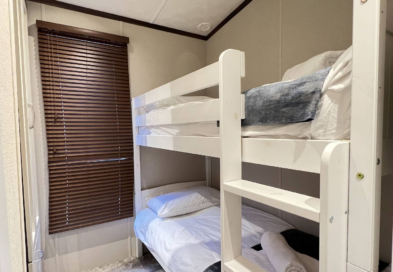 Chalet in St Andrews - Purple Thistle Lodge 32, Stewarts Resort