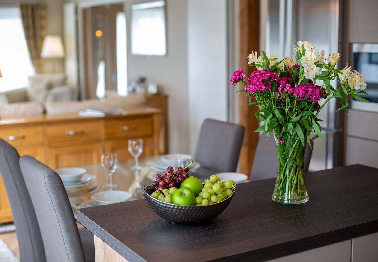 Chalet in St Andrews - Lodge 8 Stewarts Resort, St Andrews