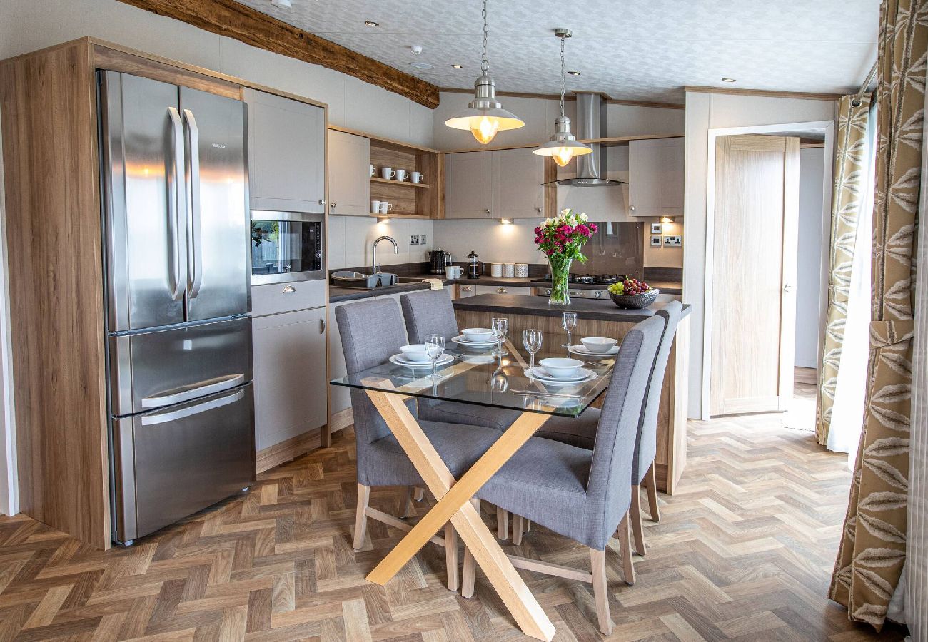 Chalet in St Andrews - Lodge 8 Stewarts Resort, St Andrews