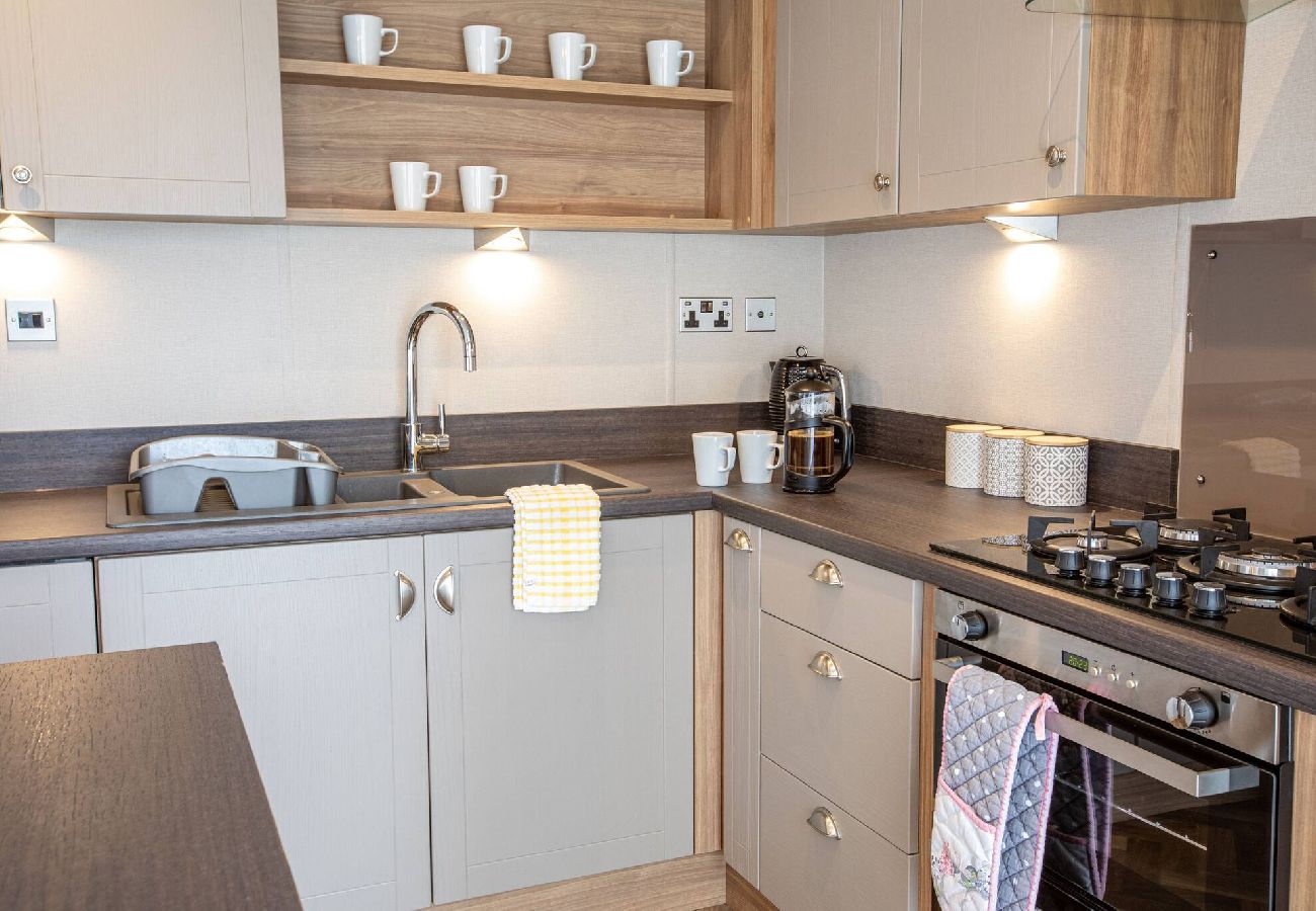Chalet in St Andrews - Lodge 8 Stewarts Resort, St Andrews