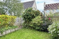 House in St Andrews - McKenzie Square, St Andrews