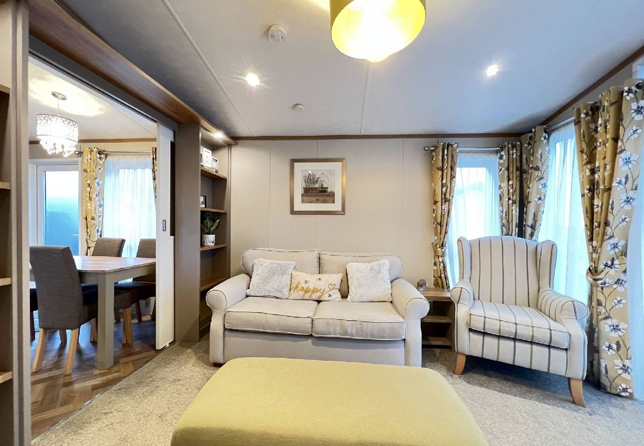 Chalet in St Andrews - Lodge 14 Stewarts Resort, St Andrews