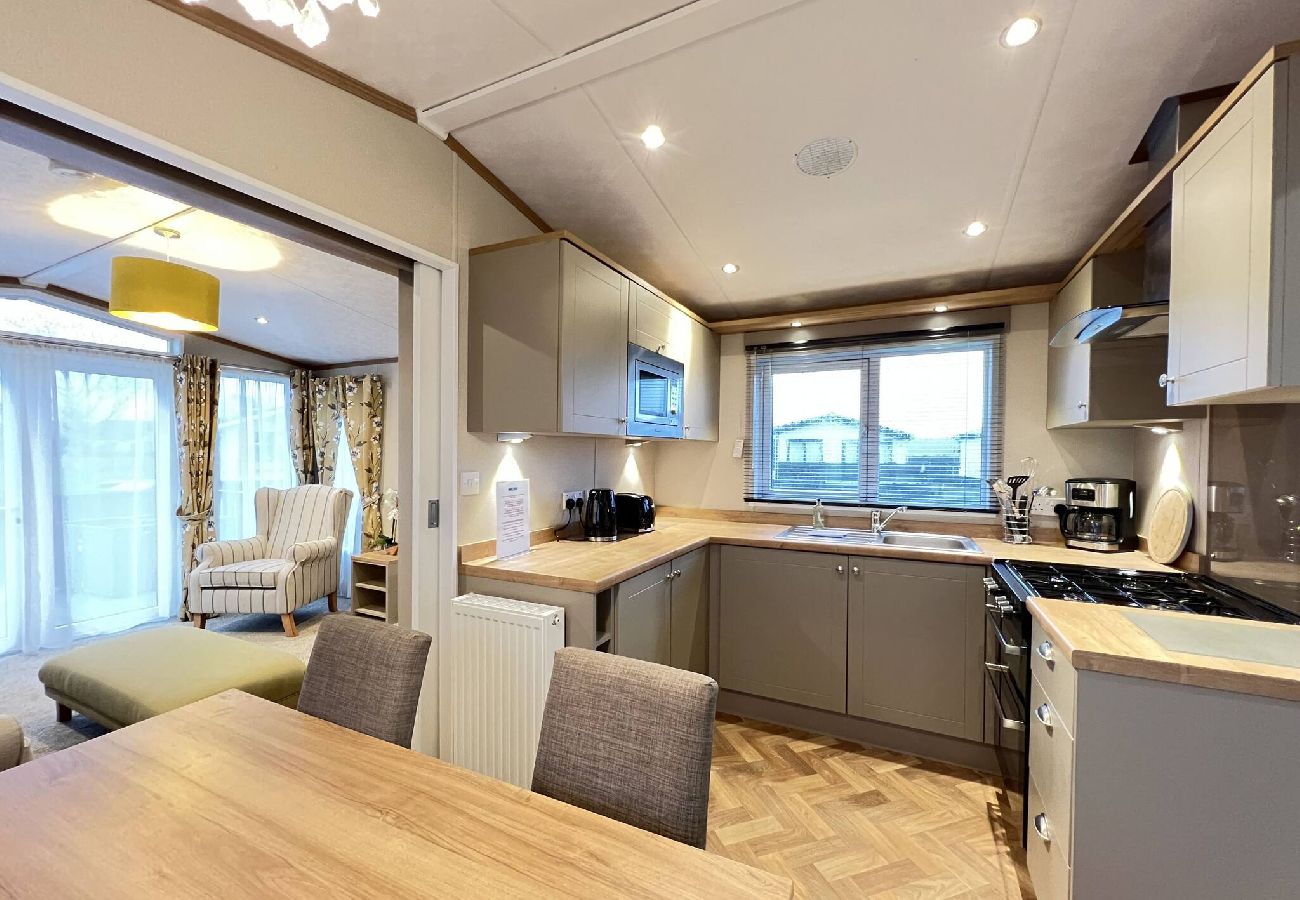 Chalet in St Andrews - Lodge 14 Stewarts Resort, St Andrews