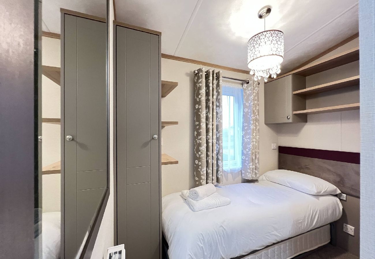 Chalet in St Andrews - Lodge 14 Stewarts Resort, St Andrews