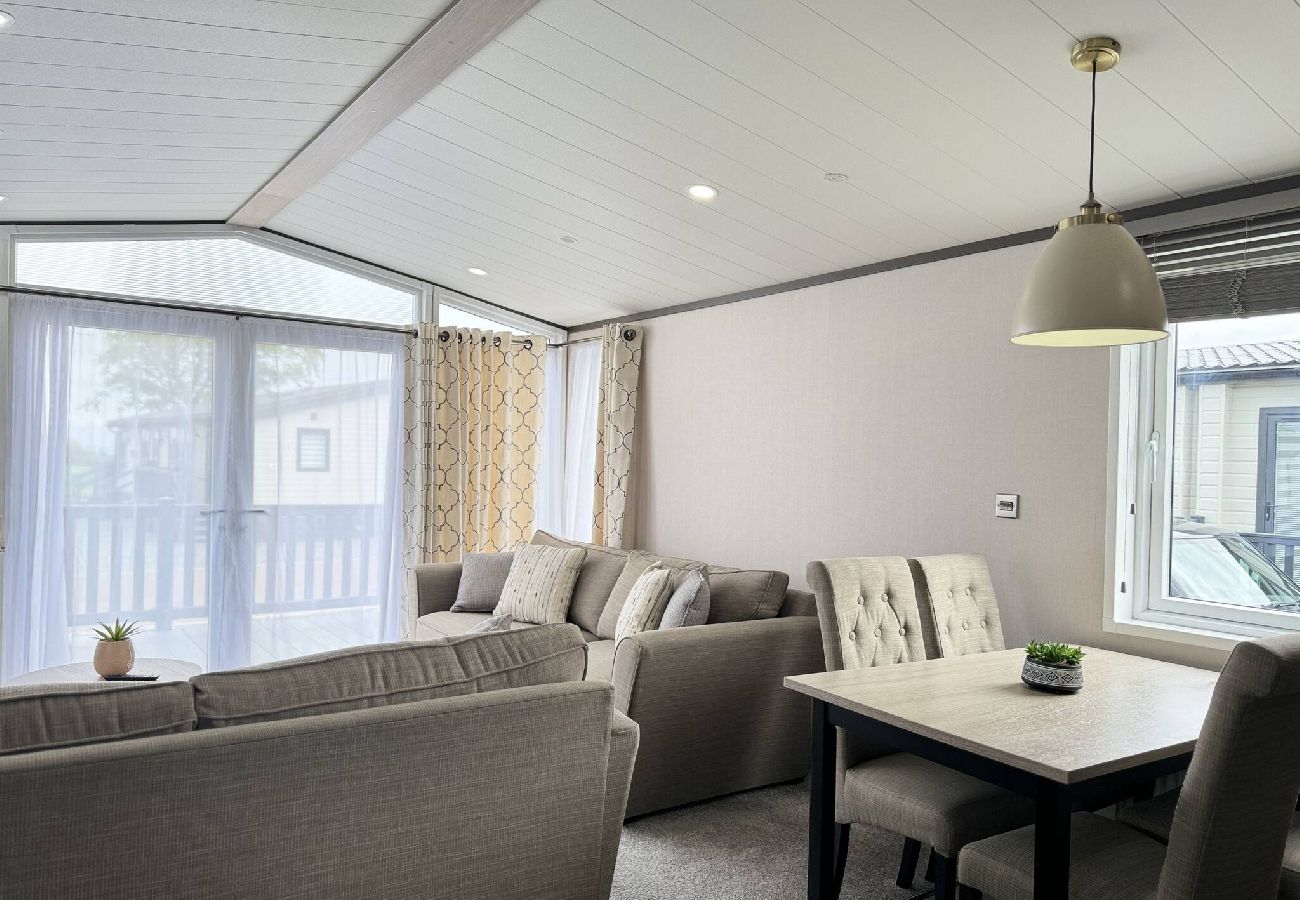Chalet in St Andrews - Lodge 41 Stewarts Resort, St Andrews