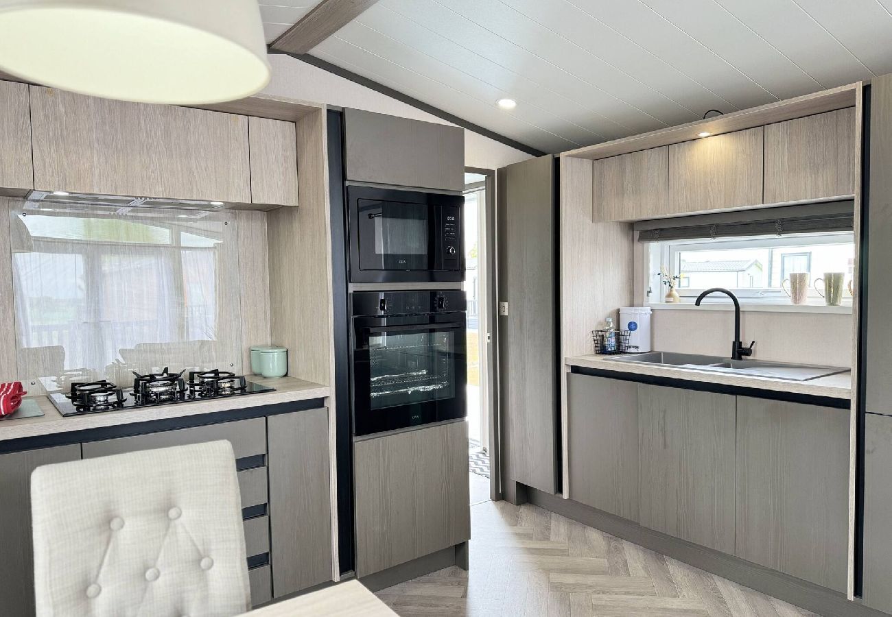 Chalet in St Andrews - Lodge 41 Stewarts Resort, St Andrews