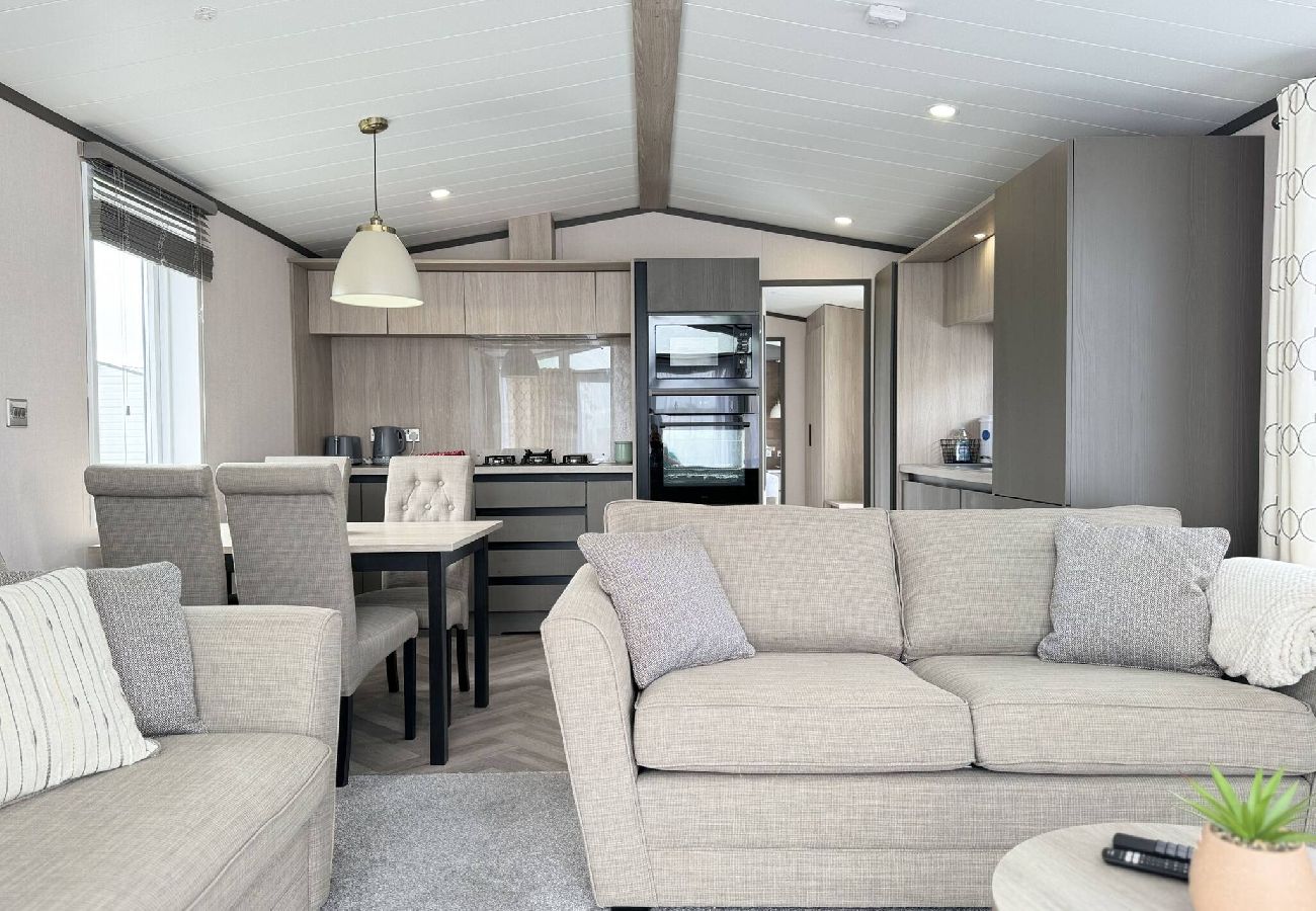 Chalet in St Andrews - Lodge 41 Stewarts Resort, St Andrews