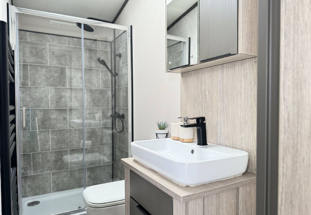 Chalet in St Andrews - Lodge 41 Stewarts Resort, St Andrews