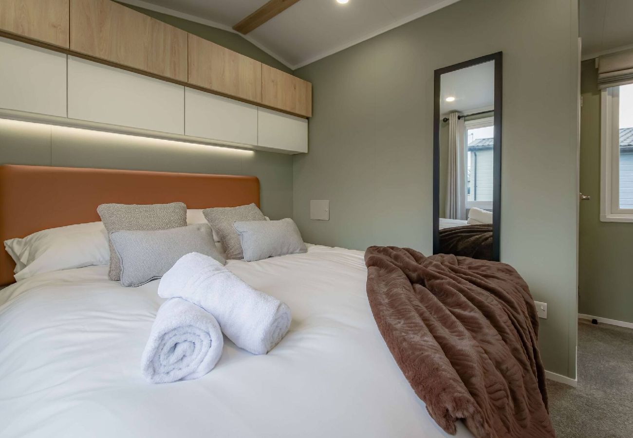 House in St Andrews - HotTub Bower lodge 72,