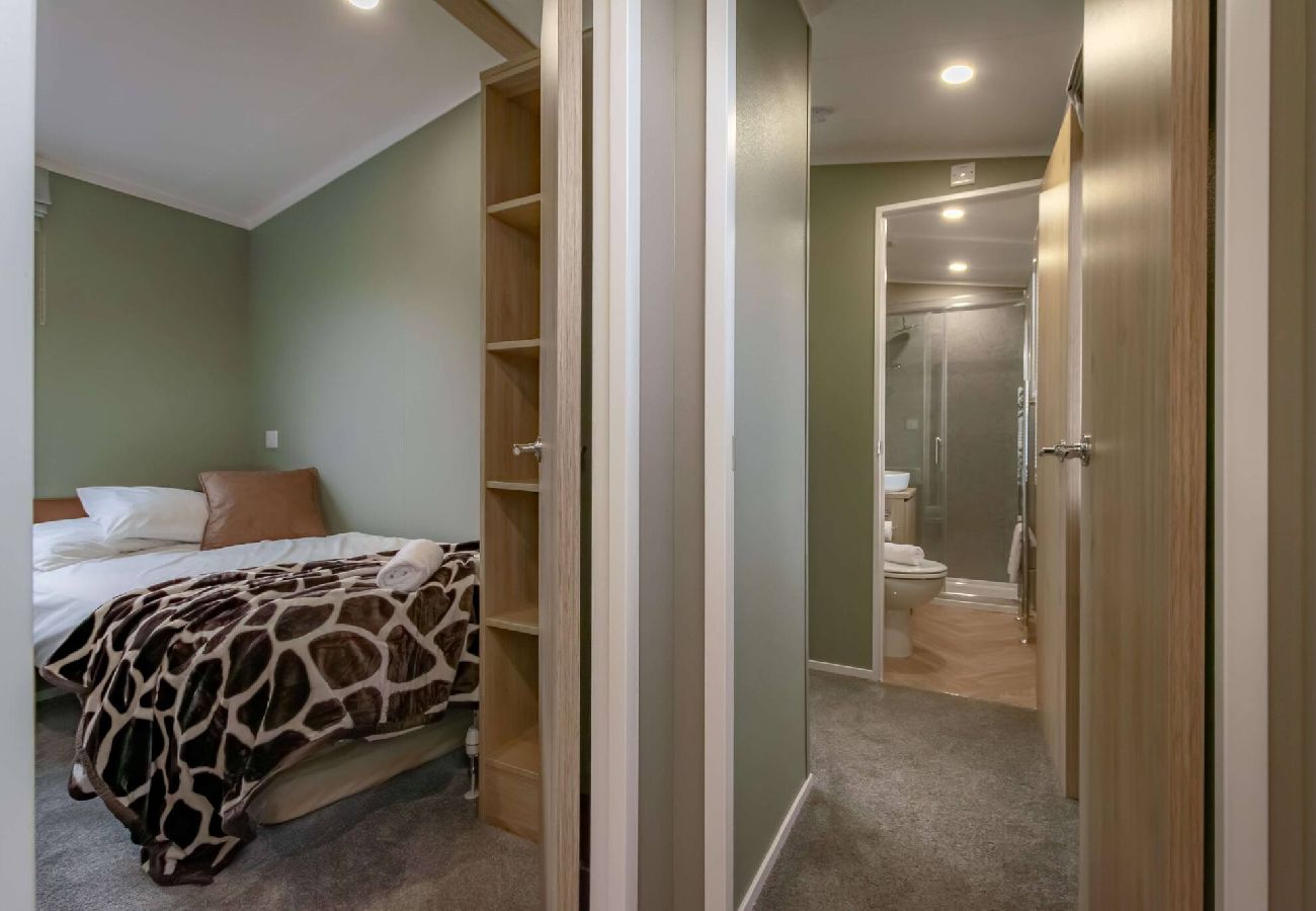 House in St Andrews - HotTub Bower lodge 72,
