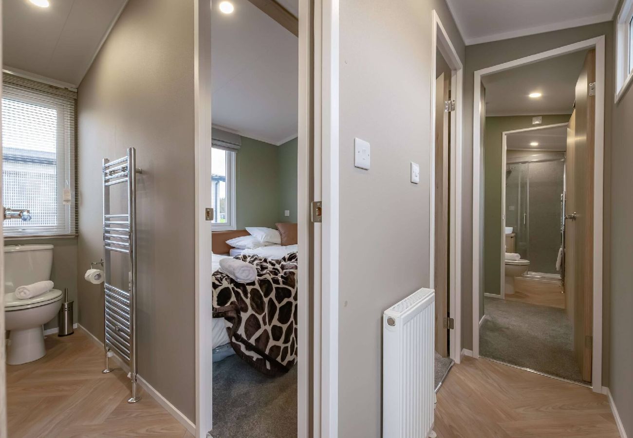 House in St Andrews - HotTub Bower lodge 72,